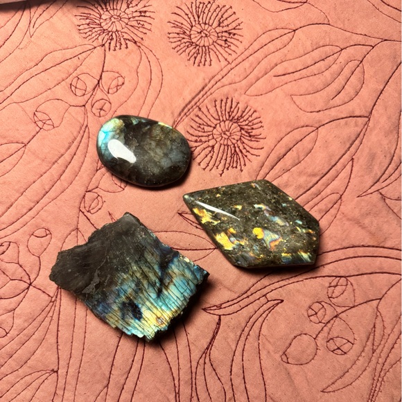 Hi-Quality Labradorite bundle 🔵🟢🟣 - Picture 1 of 4